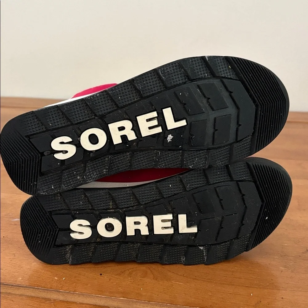 Sorel Whitney ll Quilted Snow Boots Size 4
